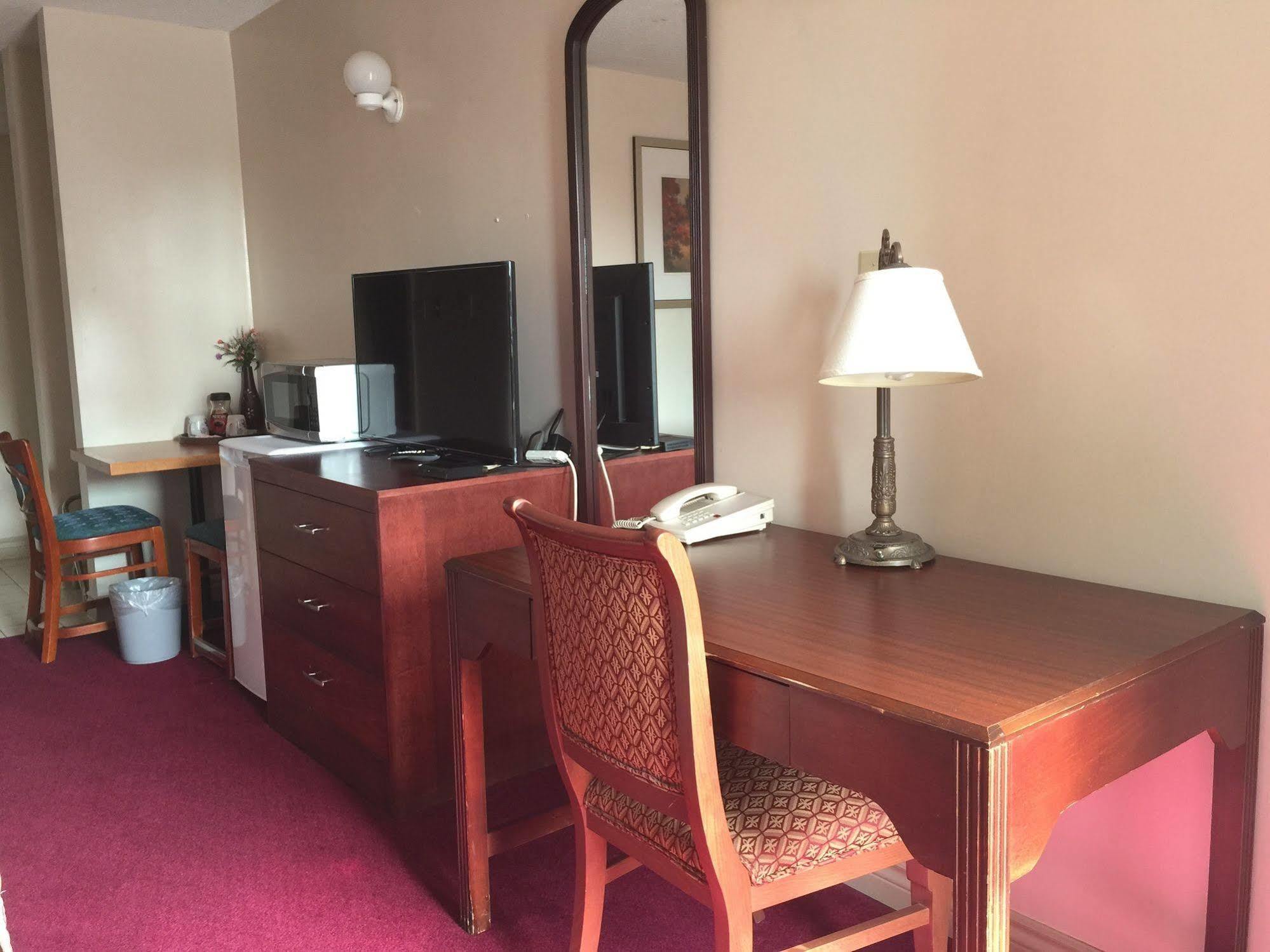 Good Night Inn ポートコルボーン エクステリア 写真